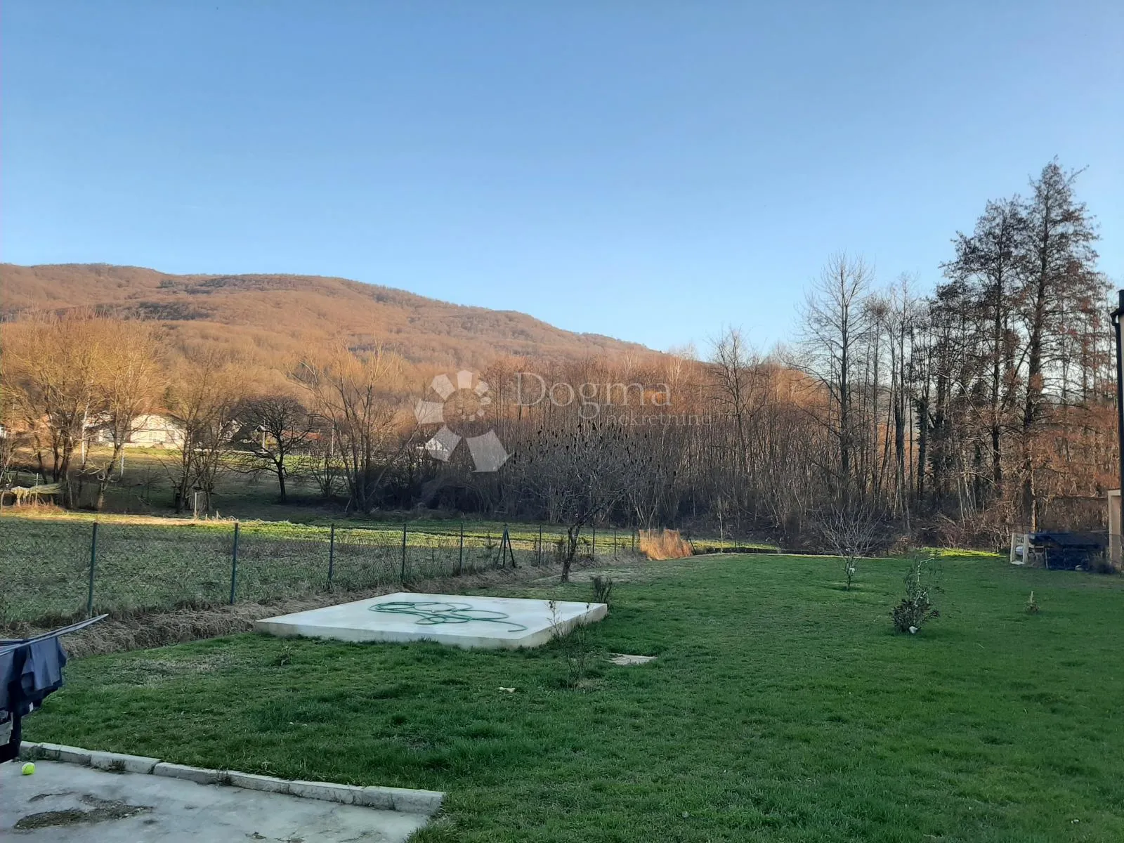 kuća uz park prirode medvednica – 650 m² mira i zelenila - slika 26