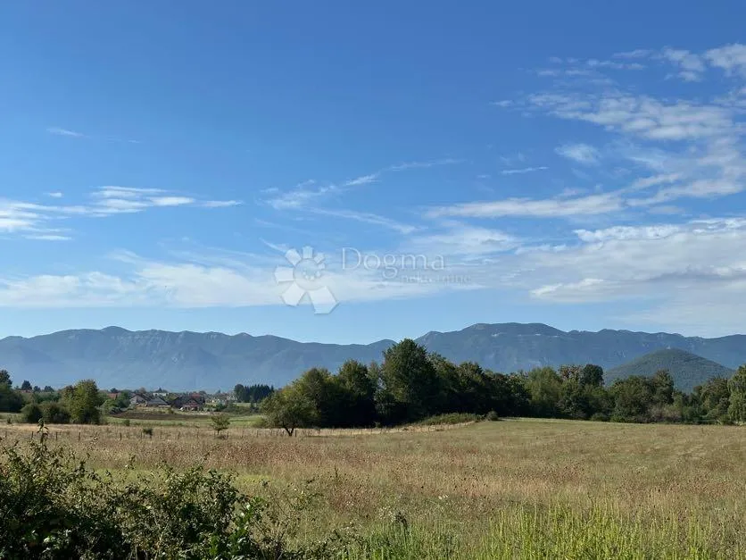 građevinsko zemljište u blizini centra grada ,mirna lokacija - slika 3