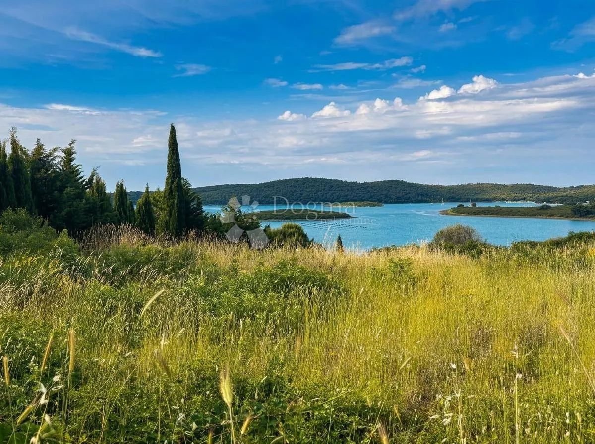 građevinsko zemljište s pogledom na more – pomer / medulin – 1.526 m² - slika 2