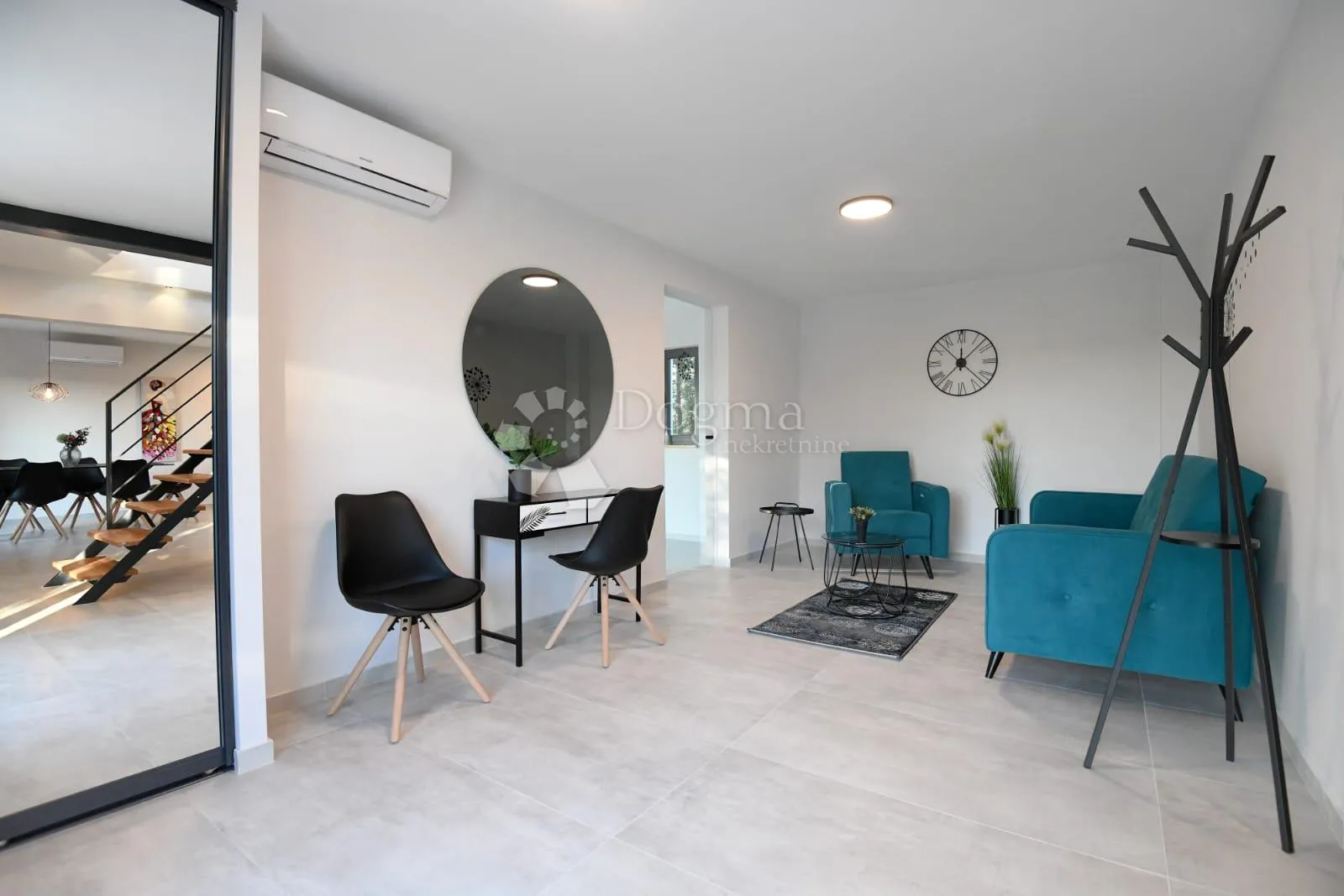 vila s bazenom i velikim maslinikom, crno - zadar! - slika 7