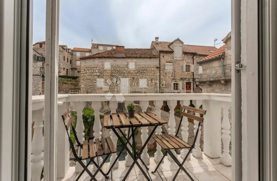 kuća na 5 m od mora, brač, milna - slika 14
