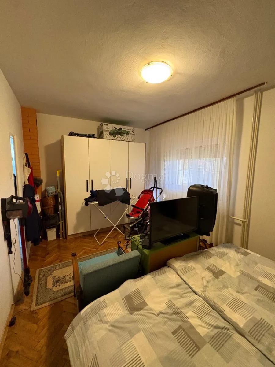 kuća 648 m² s podrumom i potencijalom za 2 stana - slika 18