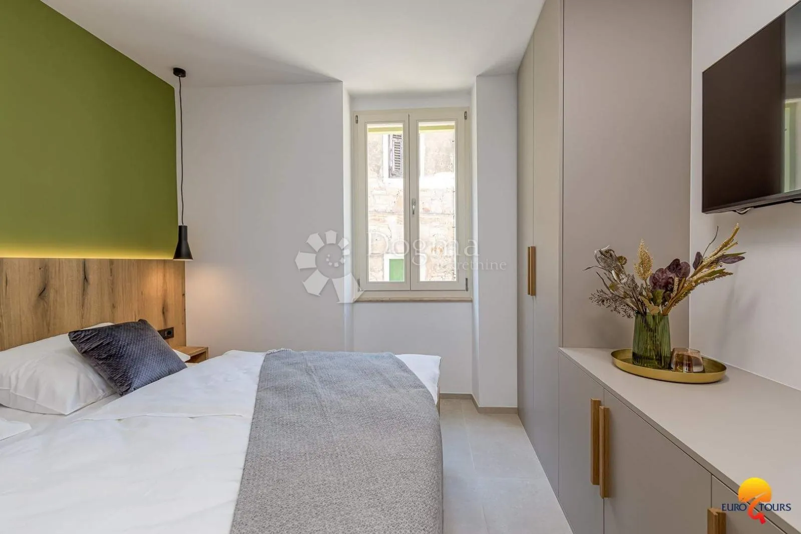 očaravajuća apartmanska kuća u samom centru vrsara - slika 23