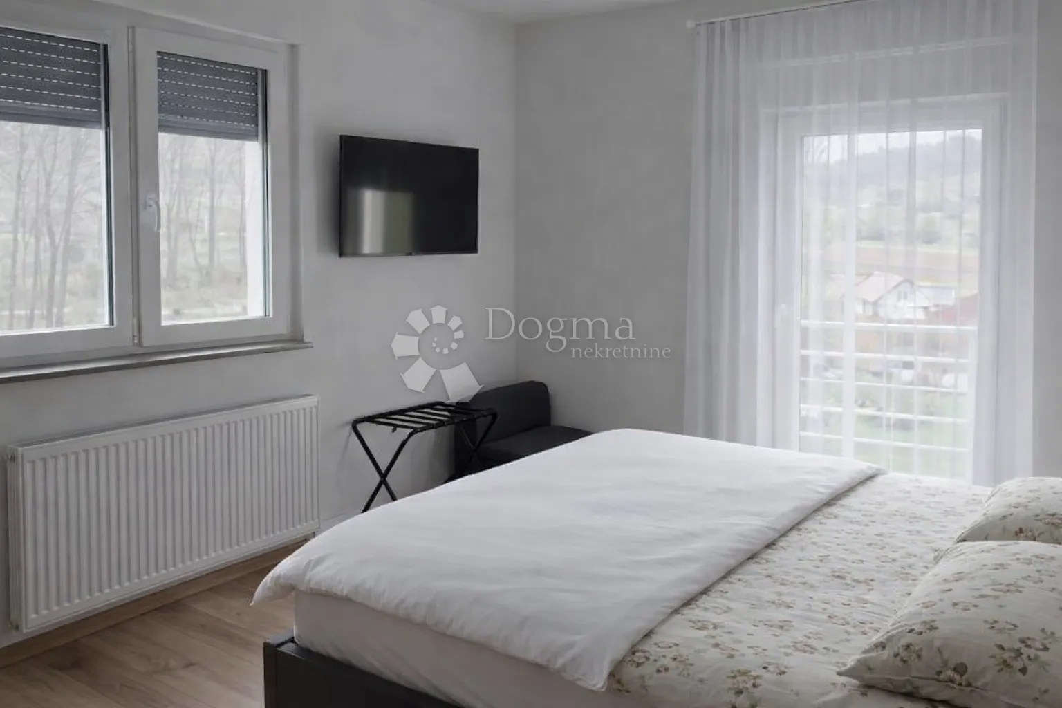 moderna kuća s bazenom i panoramskim pogledom - slika 7