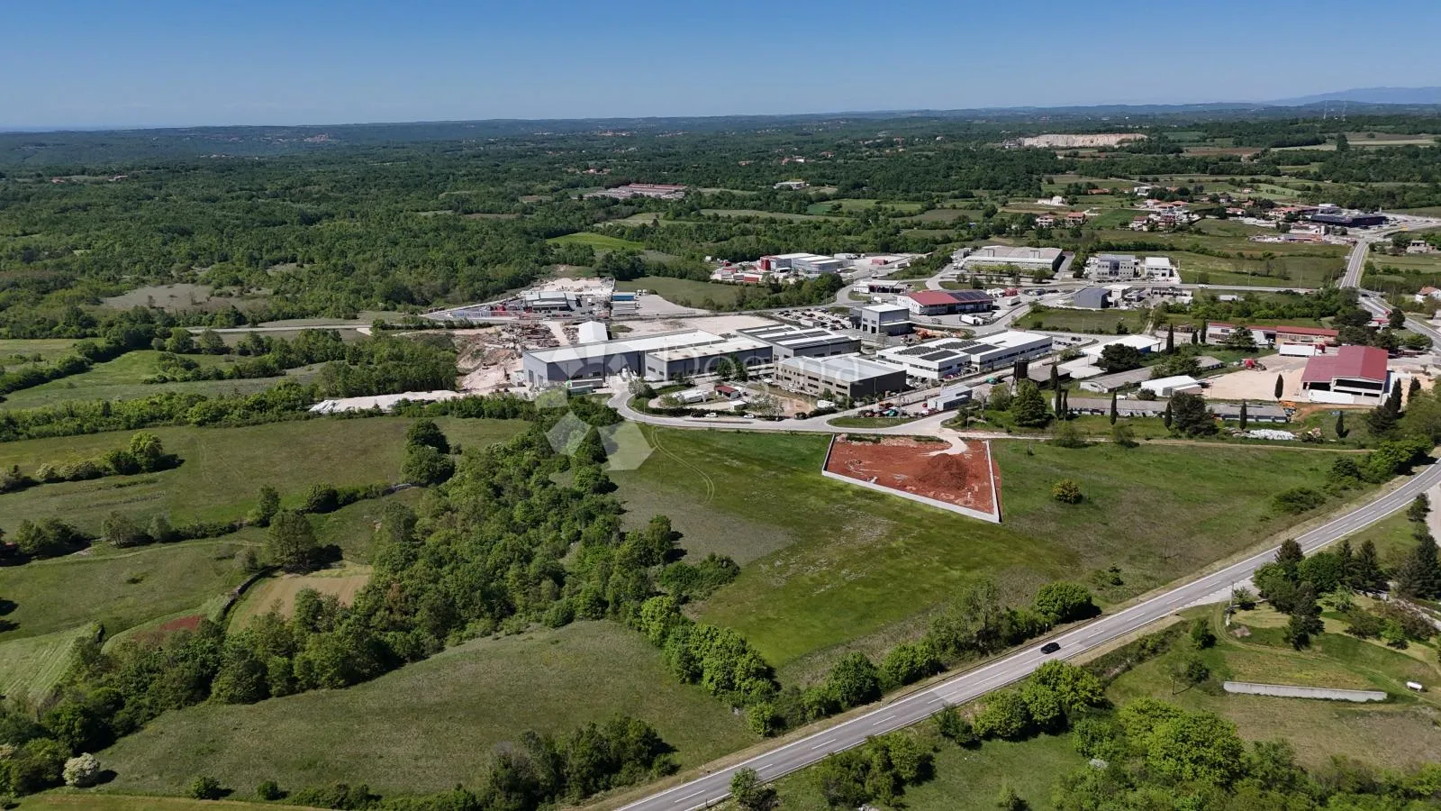 ekskluzivna investicijska prilika – 8.240 m² komercijalnog zemljišta u industrijskoj zoni žminj - slika 6