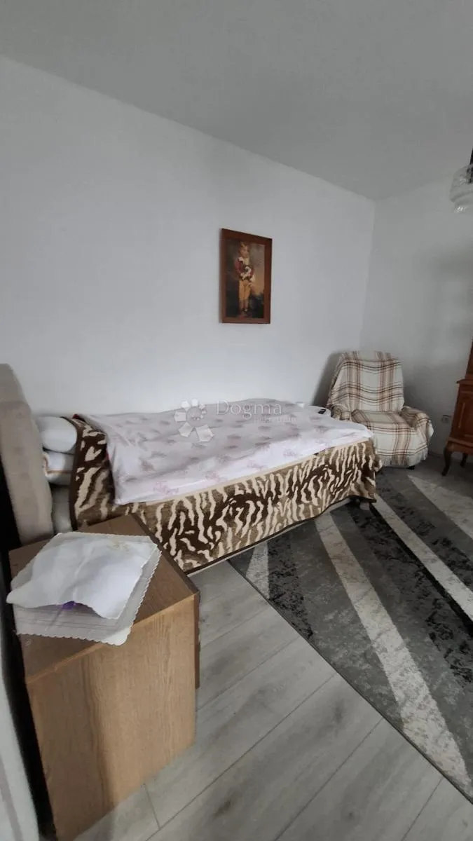 kuća sa pogledom na zrmanju - slika 15