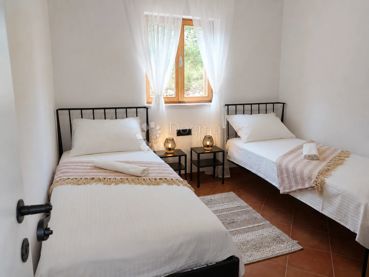 mediteranska vila okružena maslinama s panoramskim pogledom - slika 9