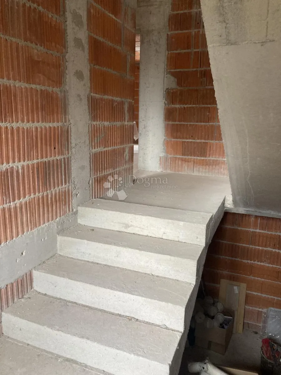 lozovac – prostor za najam – 120m², mogućnost prilagodbe prema namjeni - slika 6