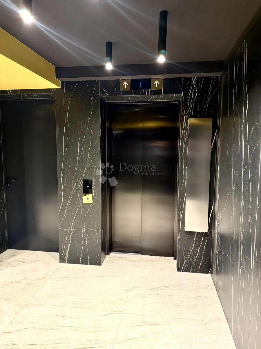 zagreb, centar, luksuzan stan 97 m2 s privatnim liftom - slika 18