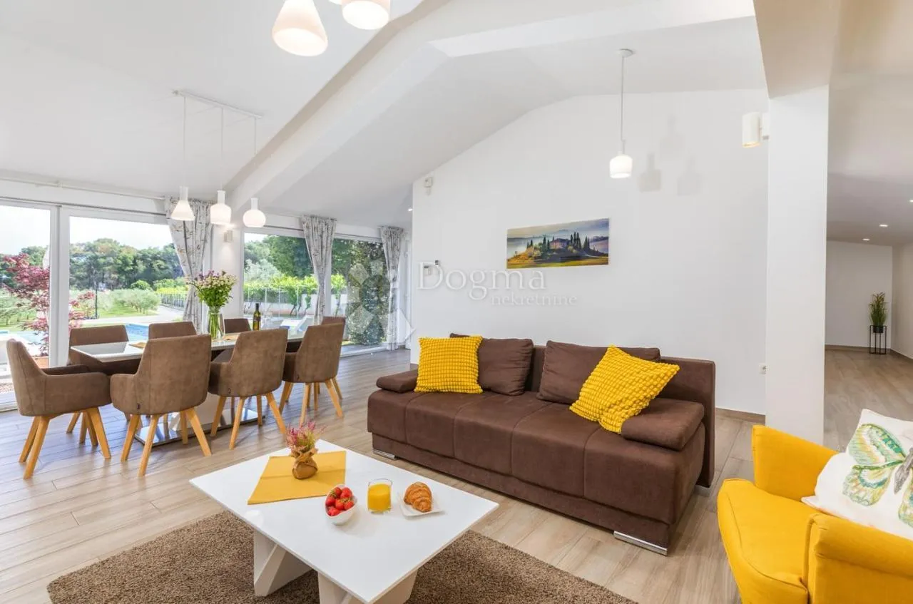villa u banjolama 150m2 za dugoročni najam - slika 24