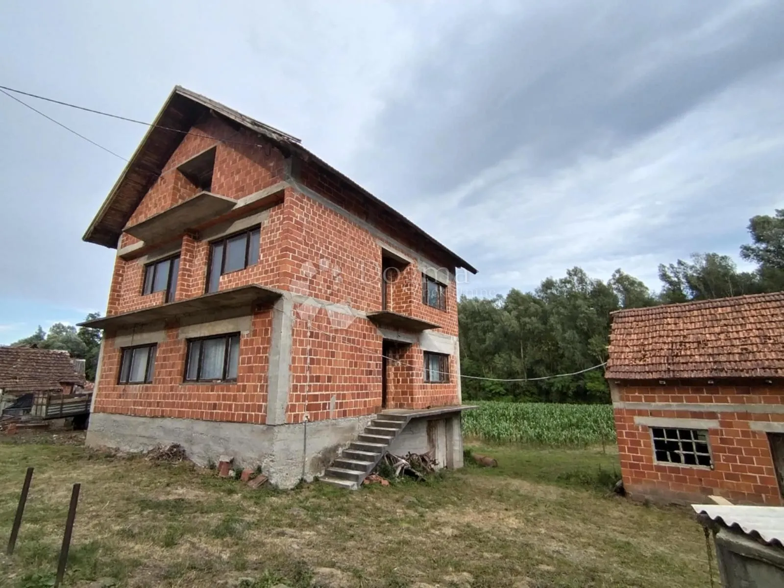 Kuća katnica-Vinarec,Sv.Petar Orehovec, za dovršenje i adaptaciju - Vinarec, Sveti Petar Orehovec