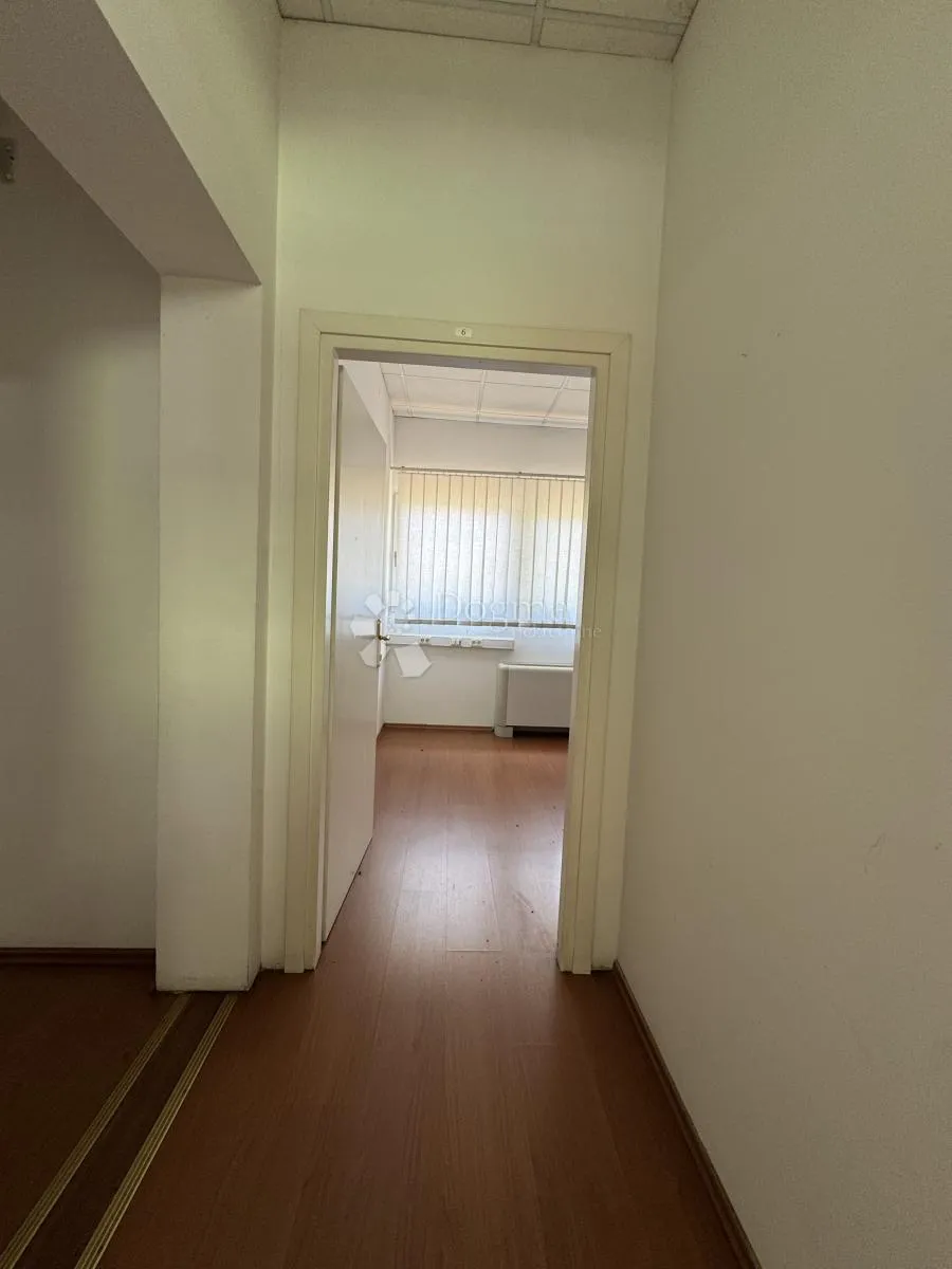 poslovni prostor-samostojeća zgrada na jako dobroj lokaciji škurinja! - slika 18