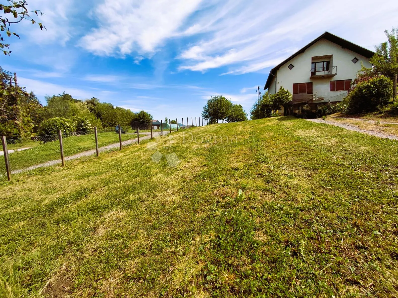 kuća 360m2 s građevinskim zemljištem donje ladanje - slika 20