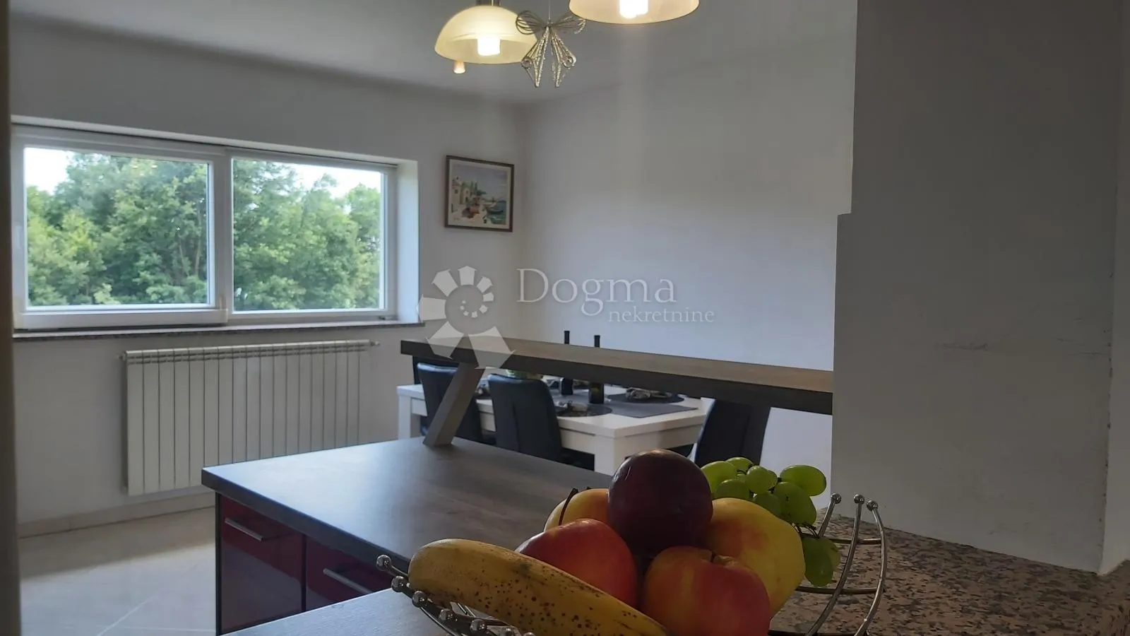 labin, prekrasna kuća u okolici labina s velikom okućnicom - slika 12