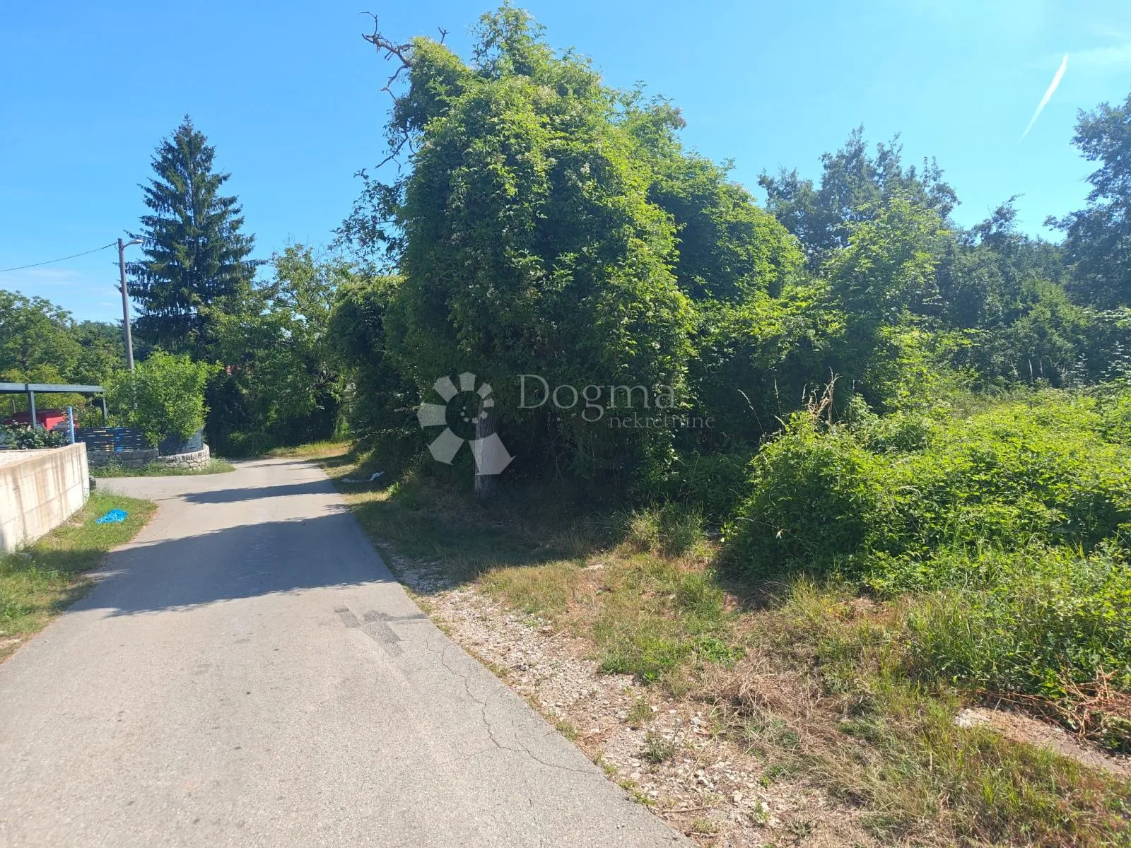 građevinsko zemljište s infrastrukturom, 2290 m² okolica pazina - slika 2