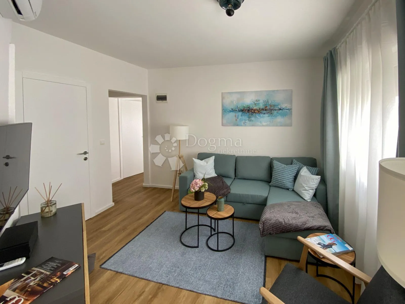 čiovo-kuća s 3 apartmana i bazenom - slika 12