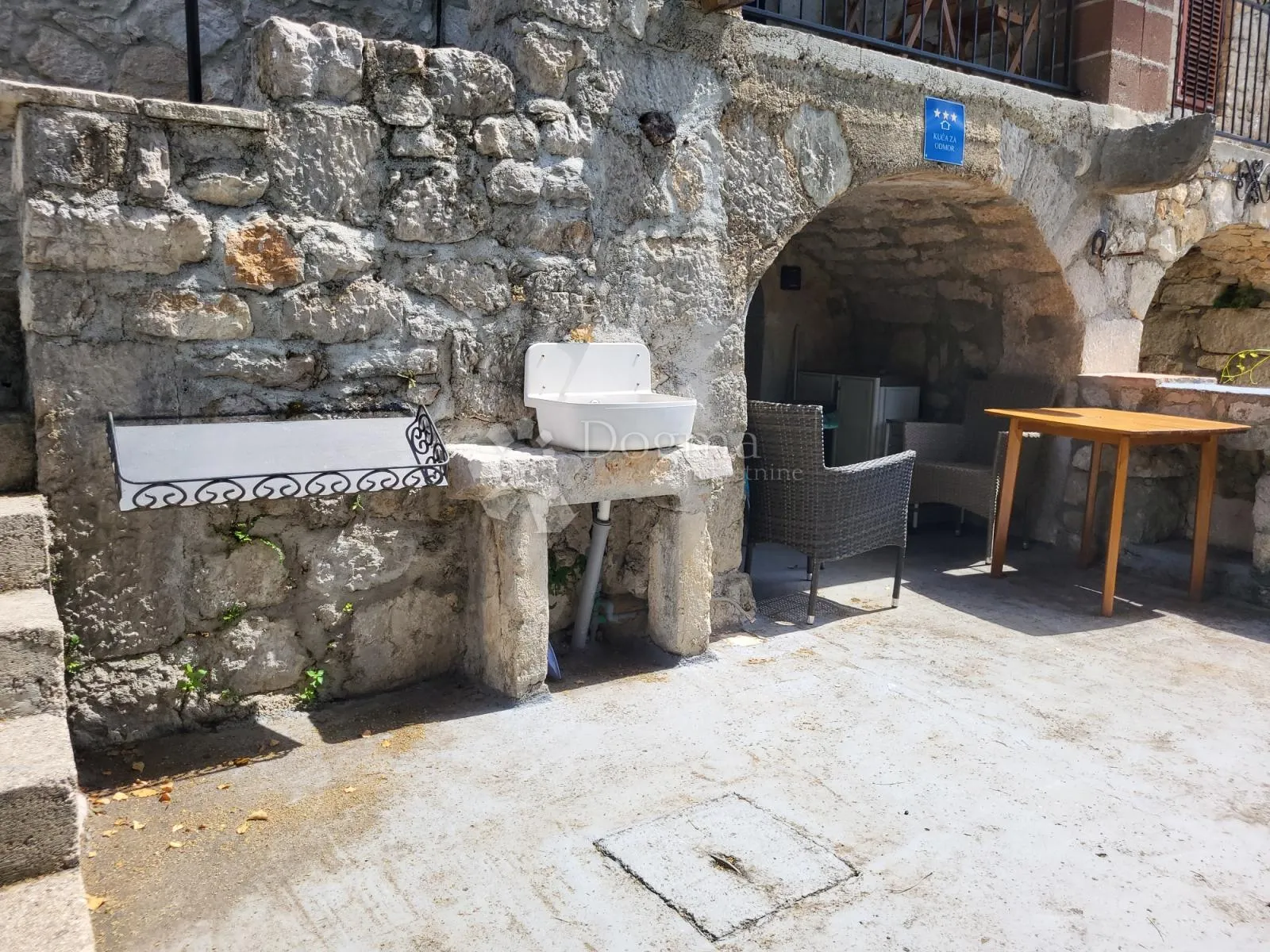 grižane – dva uređena studio apartmana - slika 14