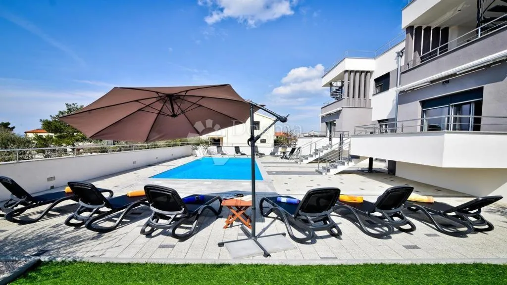 ekskluzivna villa s pogledom na more - slika 4