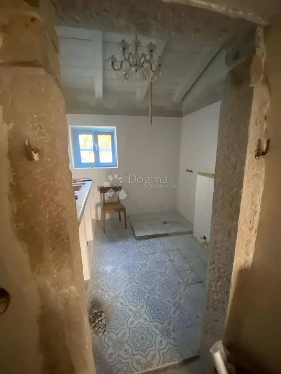 jedinstveno imanje s prekrasnim pogledom u istri - slika 11