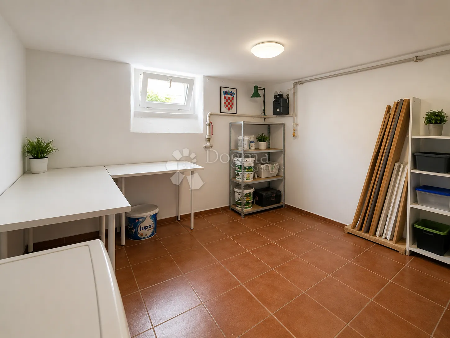 prilika (2650e/m2), stan kustošija, 57+18m2, 3 parking mjesta - slika 8