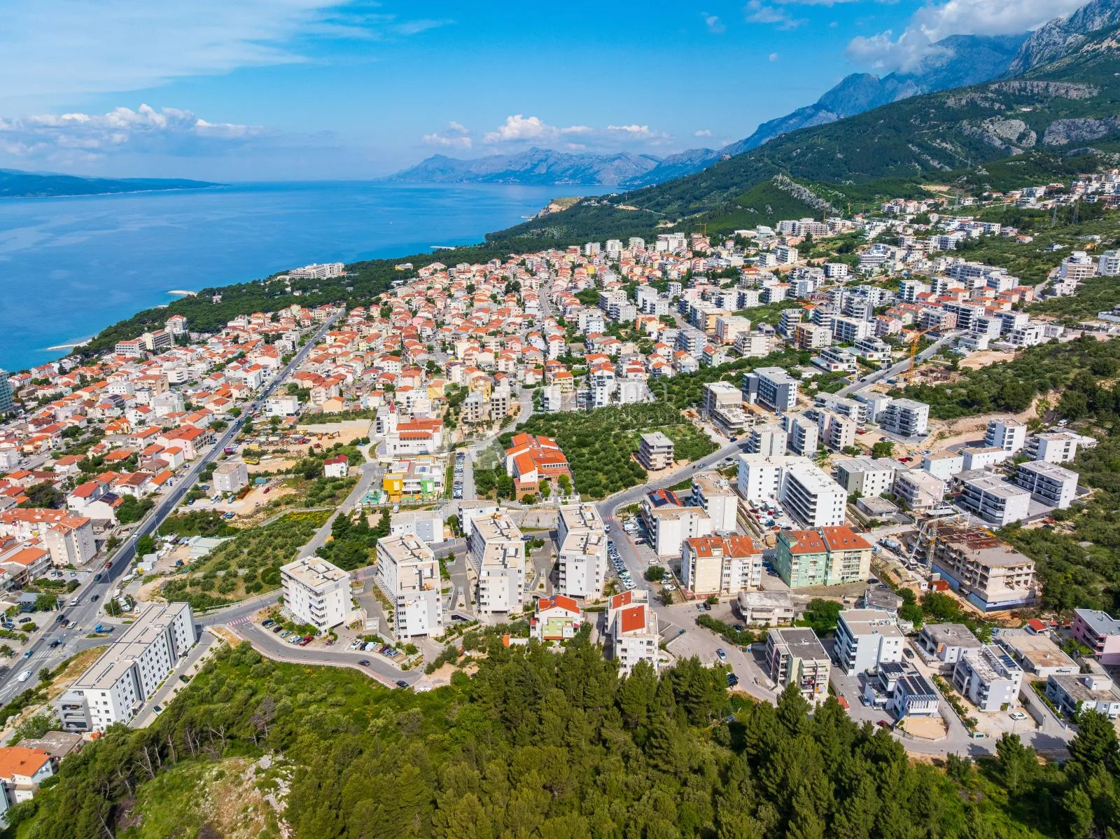 zemljište s idejnim projektom - 3 poslovno stambene zgrade - slika 2