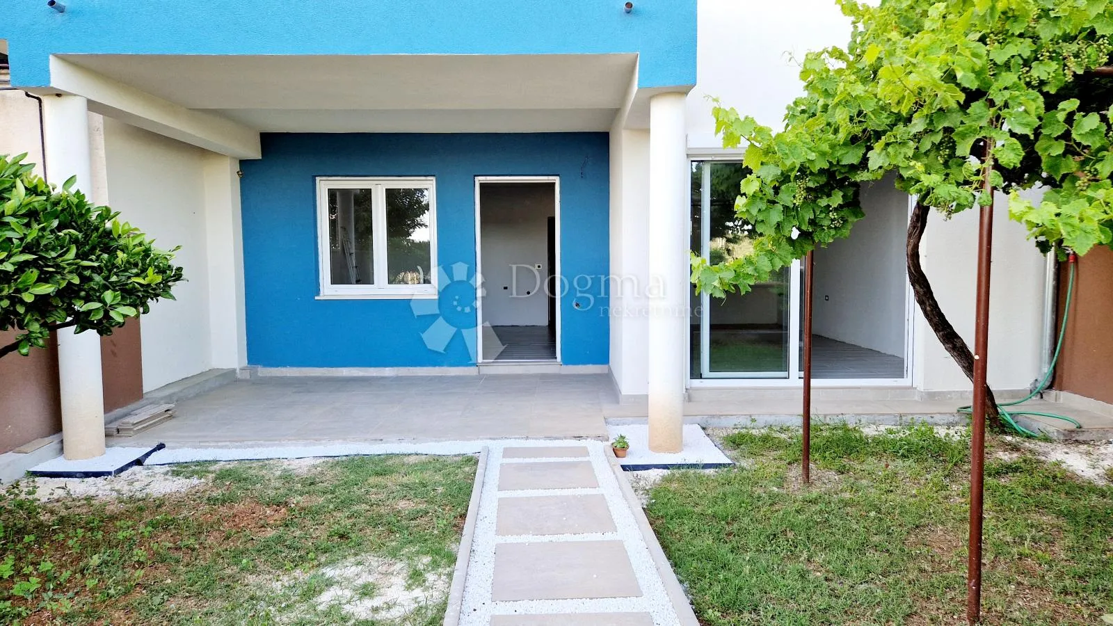 stan s terasom i najljepšim pogledom u puli - slika 3