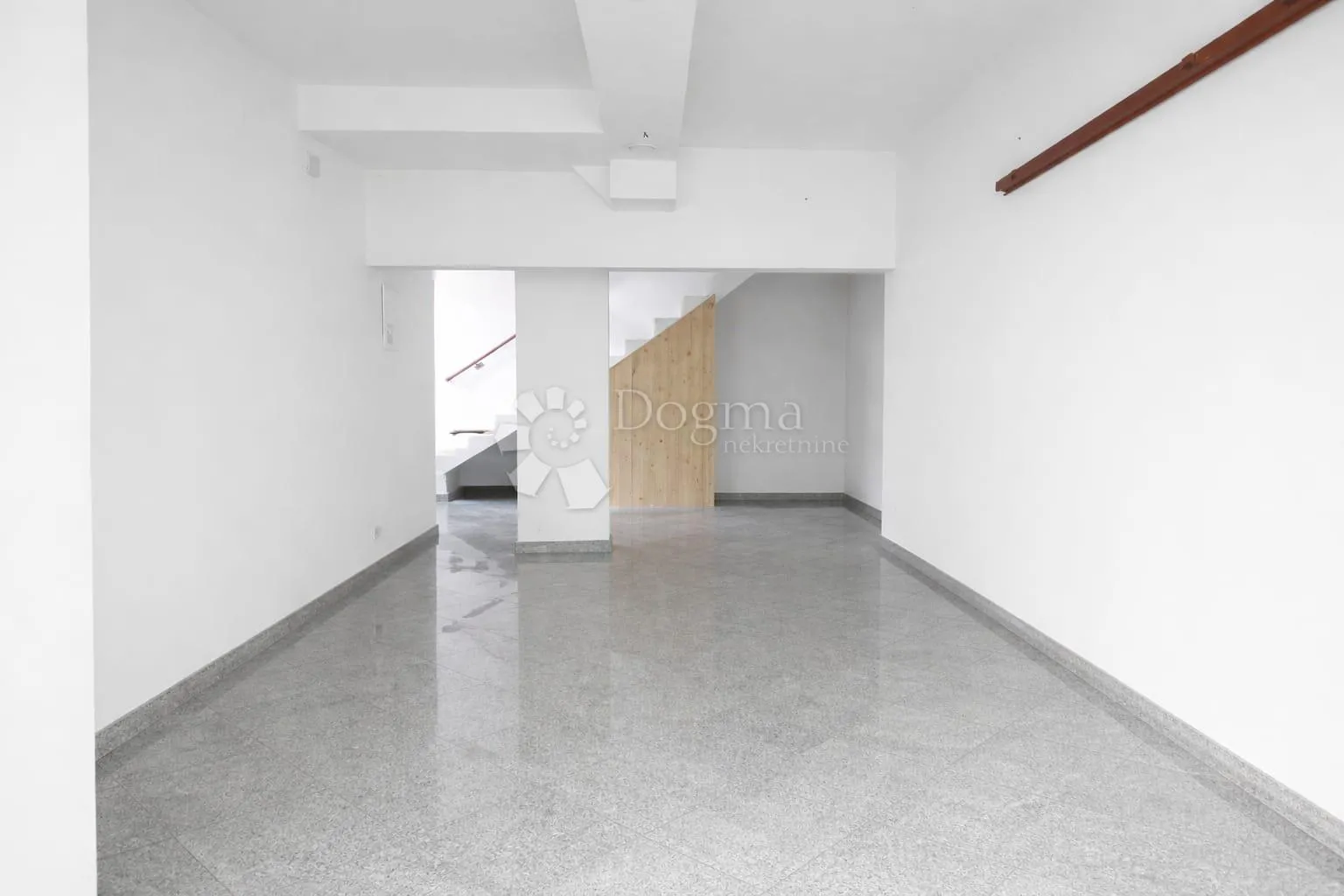 exluzivno!! kvatrić – 60 m², dvije etaže, razne namjene - slika 1