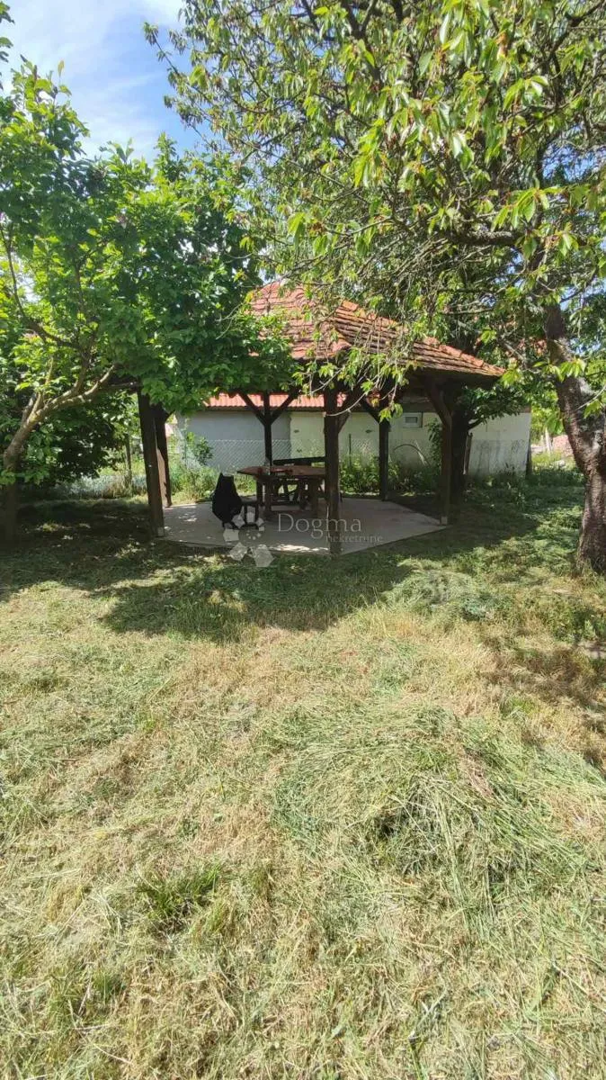 uređena vikendica za opuštanje, odmor i život u prirodi - slika 3
