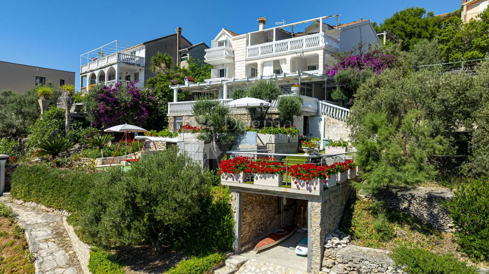 prvi red do mora: samoodrživa apartmanska vila s uhodanim poslovanjem – vela luka, korčula - slika 26