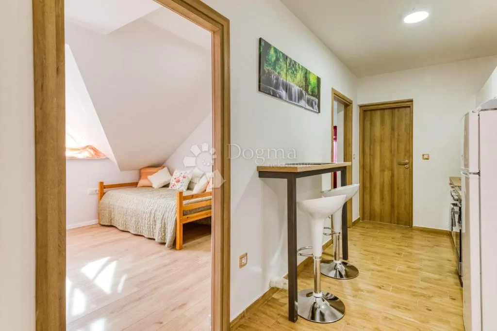 idilična kuća sa 4 apartmana u blizini plitvičkih jezera - slika 7