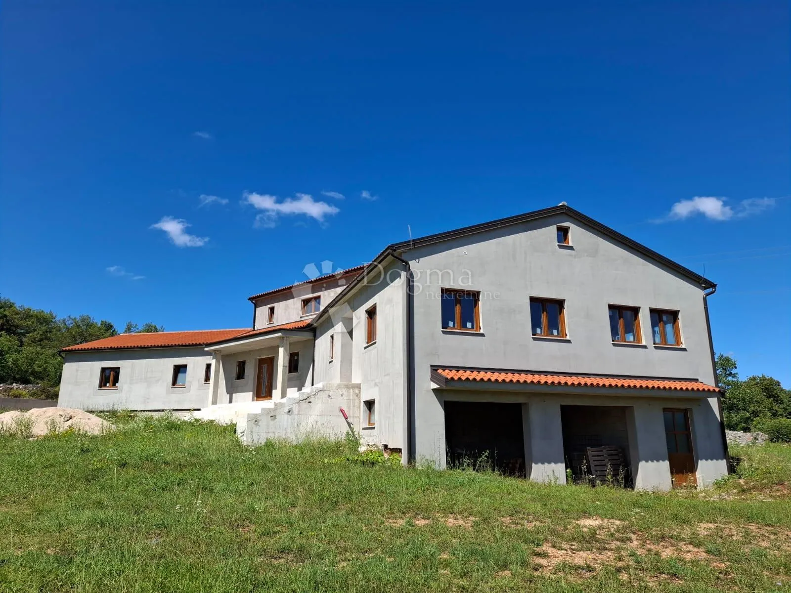 villa u rovinjskom selu, roh bau 550 m2, sa građevinskom okućnicom - slika 30