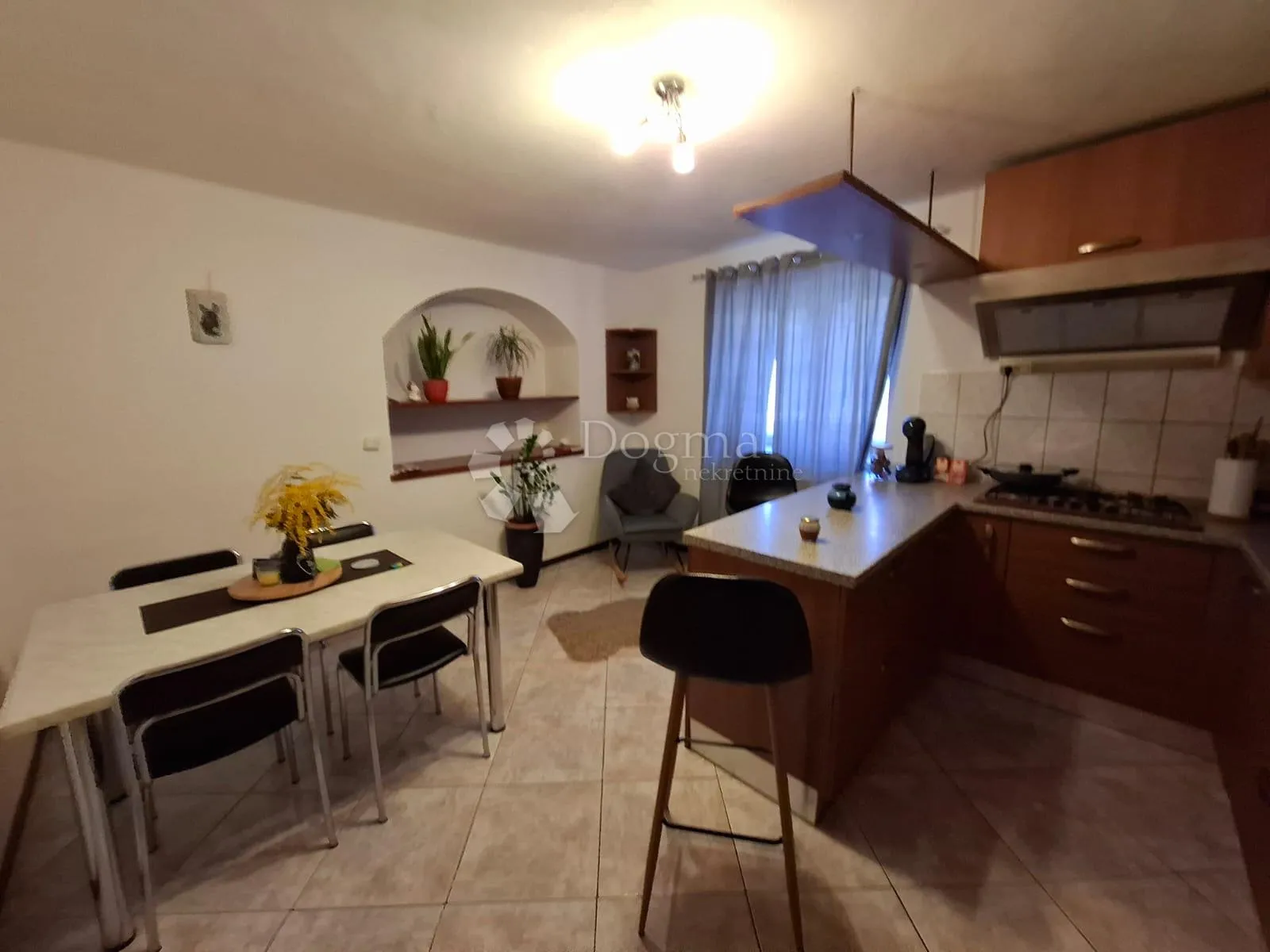 karigador - kuća sa 3 stana 300m od mora - slika 12