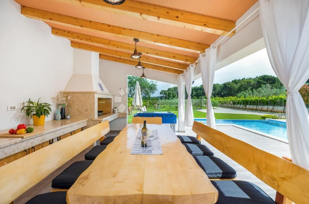 villa u banjolama 150m2 za dugoročni najam - slika 14