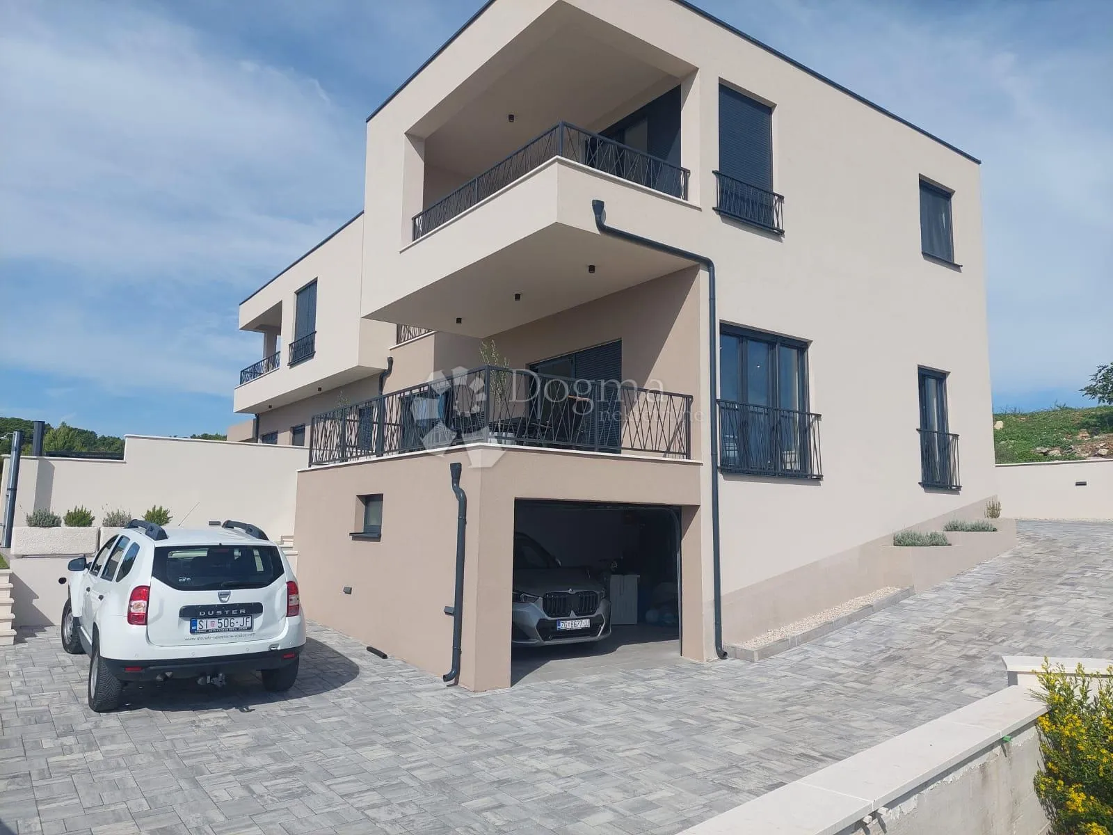 vodice duplex kuća na atraktivnoj lokaciji sa prekrasnim pogledom - slika 5