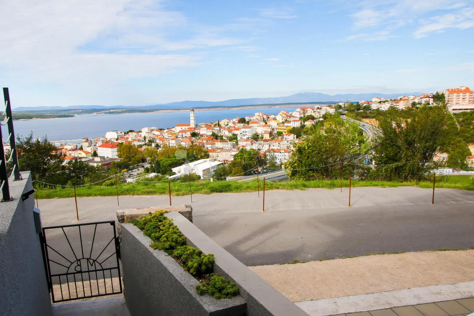 stan sa predivnim pogledom - slika 9