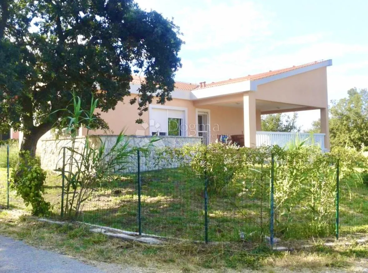 moderna vila nadomak mora - slika 2