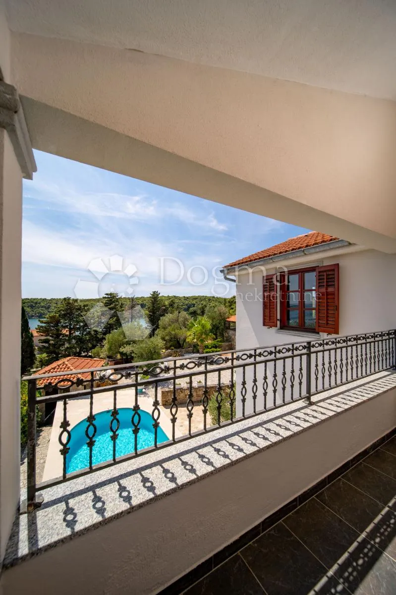amazing mediterranian villa - slika 12