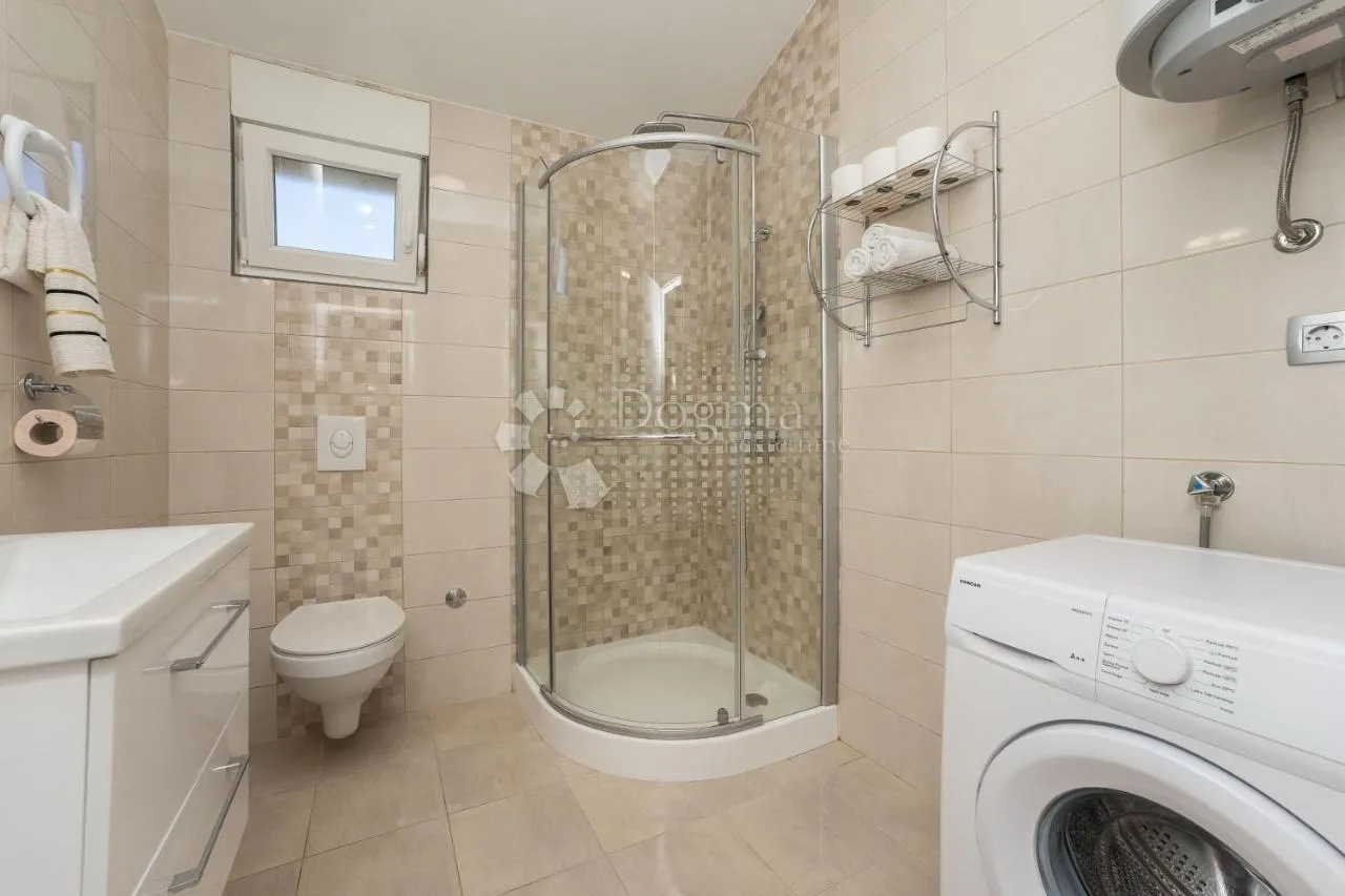 villa 100m od mora - slika 17