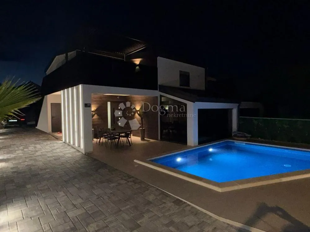 luksuzni apartman kat otok vir - slika 20