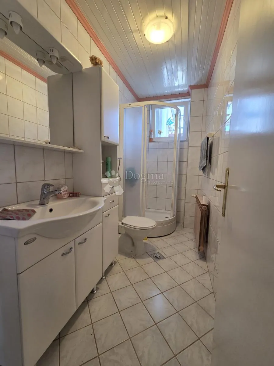 beli manastir – kuća s pogledom, 2 garaže - slika 12