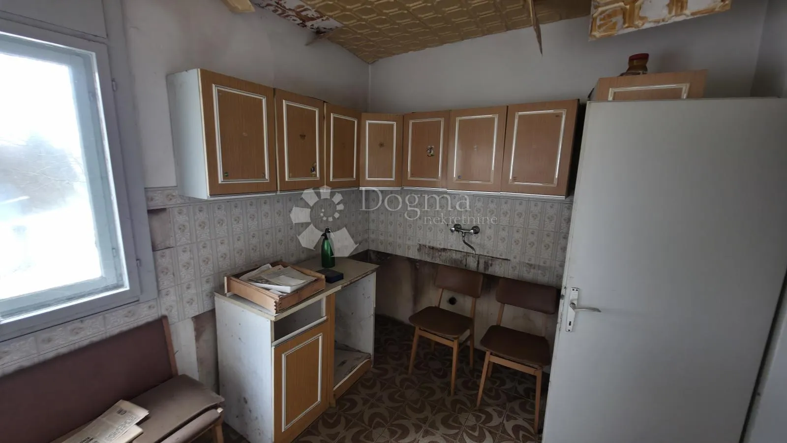 bjelovar, trg stjepana radića – kuća 280 m² s potencijalom za 3 stana! - slika 8