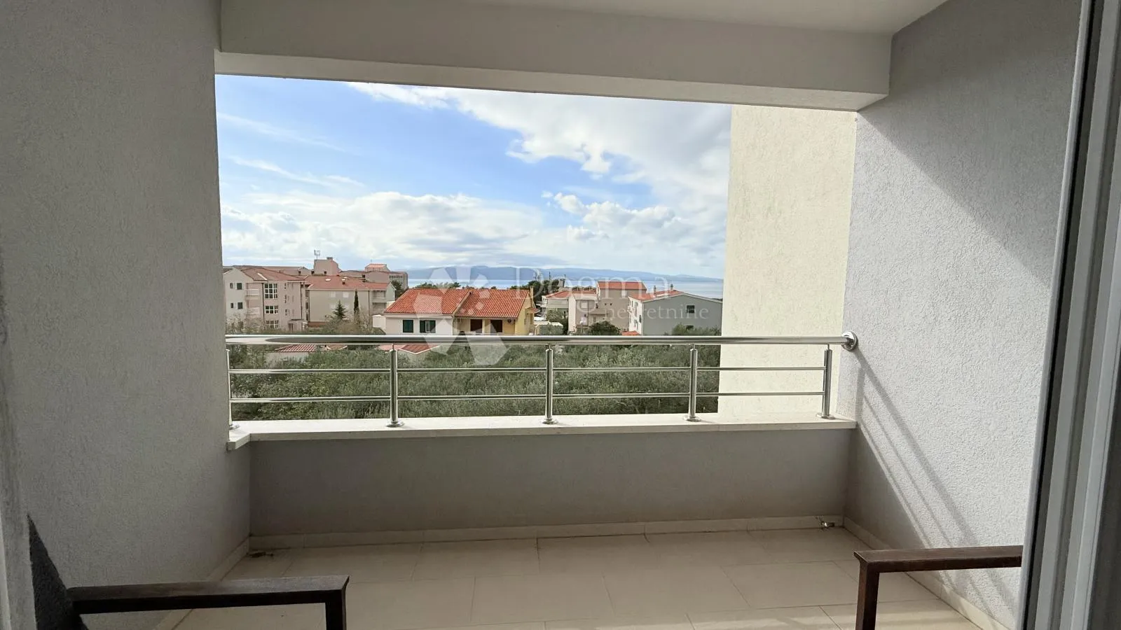 penthouse u baškoj vodi – dvoetažni, kompletno namješten - slika 29