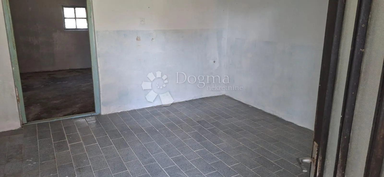 prodaja, kuća, vezišće, nkp 210 m2 sa okućnicom i zemljištem 2898 m2 - slika 14