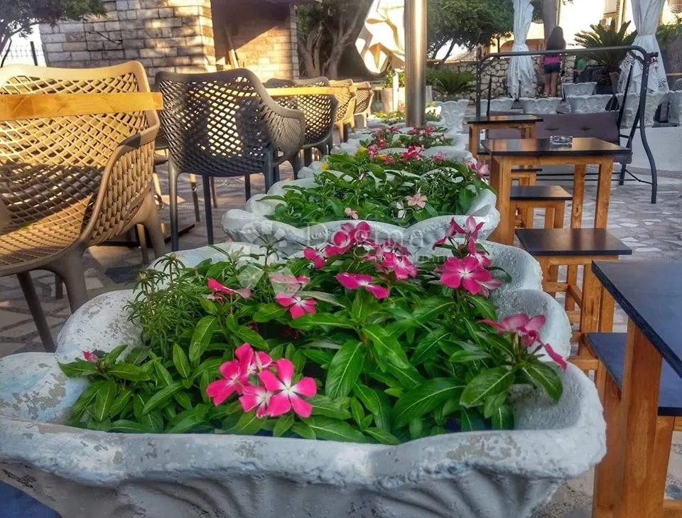 hotel, na samom moru, tražena lokacija - slika 19