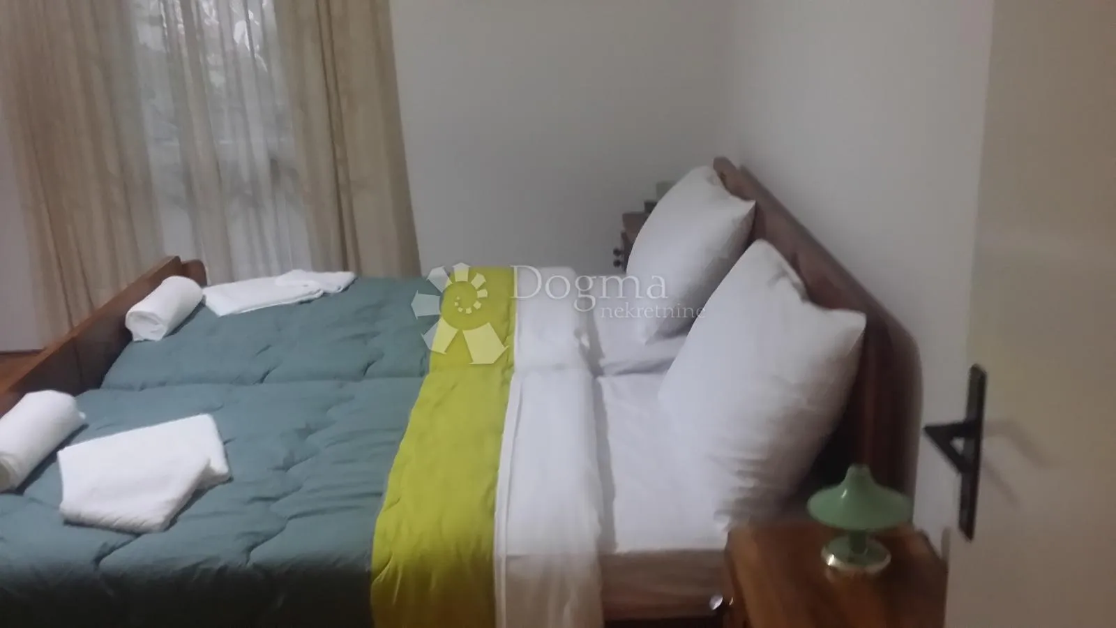 samostojeća kuća s velikom okućnicom – kaštel štafilić - slika 28