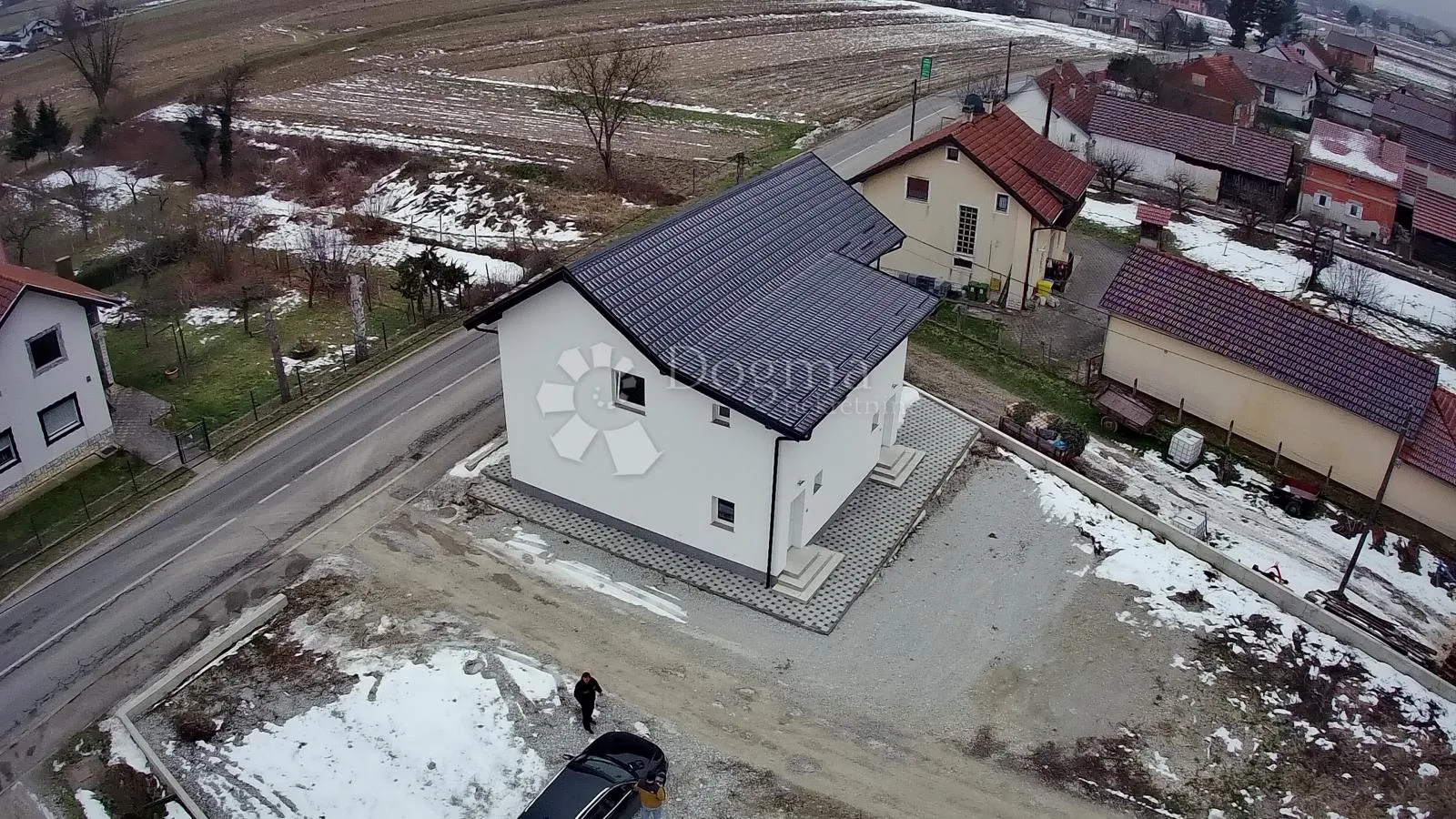 u popunosti renoviran stan sa okućnicom u zlataru površine 96m² - slika 17