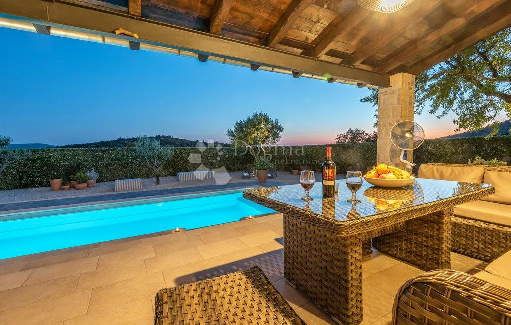 mediteranski raj u okolici šibenika - luksuzna vila na osami - slika 23