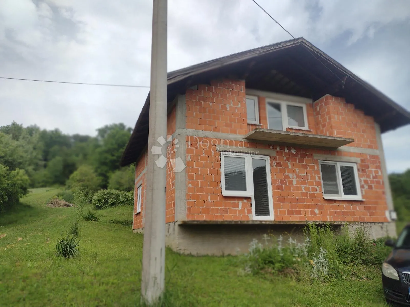 kuća s ogromnom okućnicom u komadu blizu d1 - slika 13