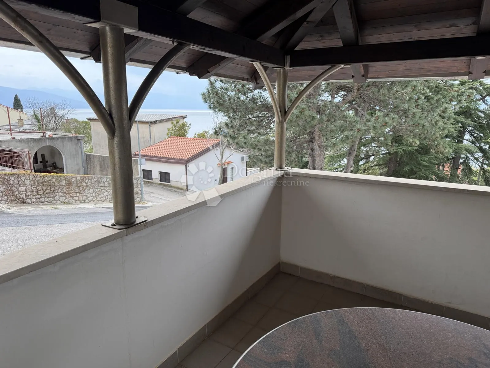 apartman 67m2 s garažom i spremištem - slika 3