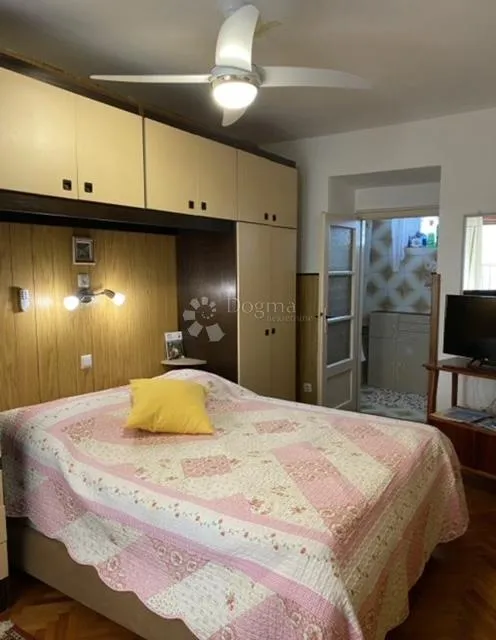 kuća u samom centru crikvenice - slika 4